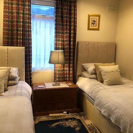 Helena Host Family Bed & Breakfast London Bagian luar foto