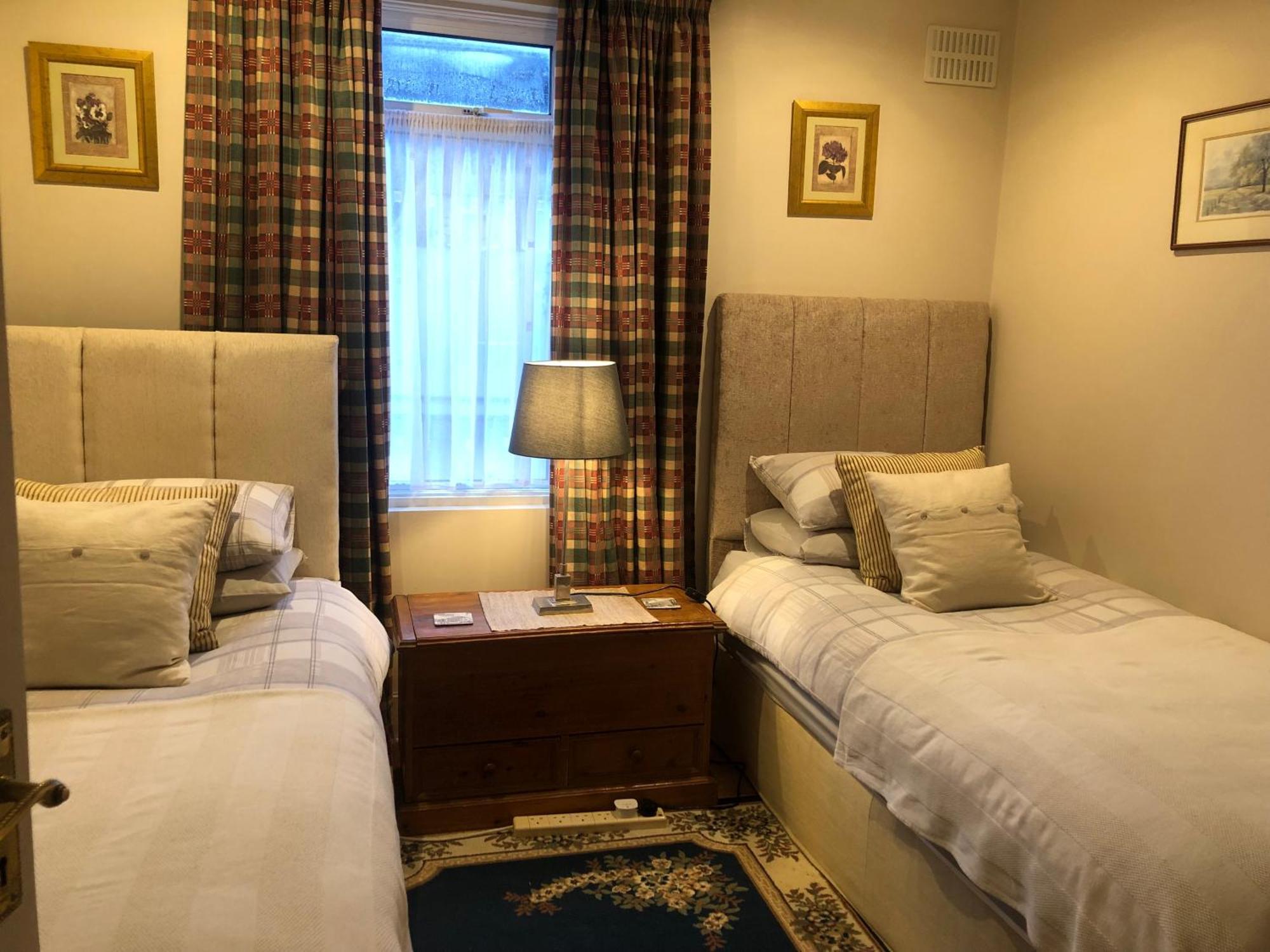 Helena Host Family Bed & Breakfast London Bagian luar foto